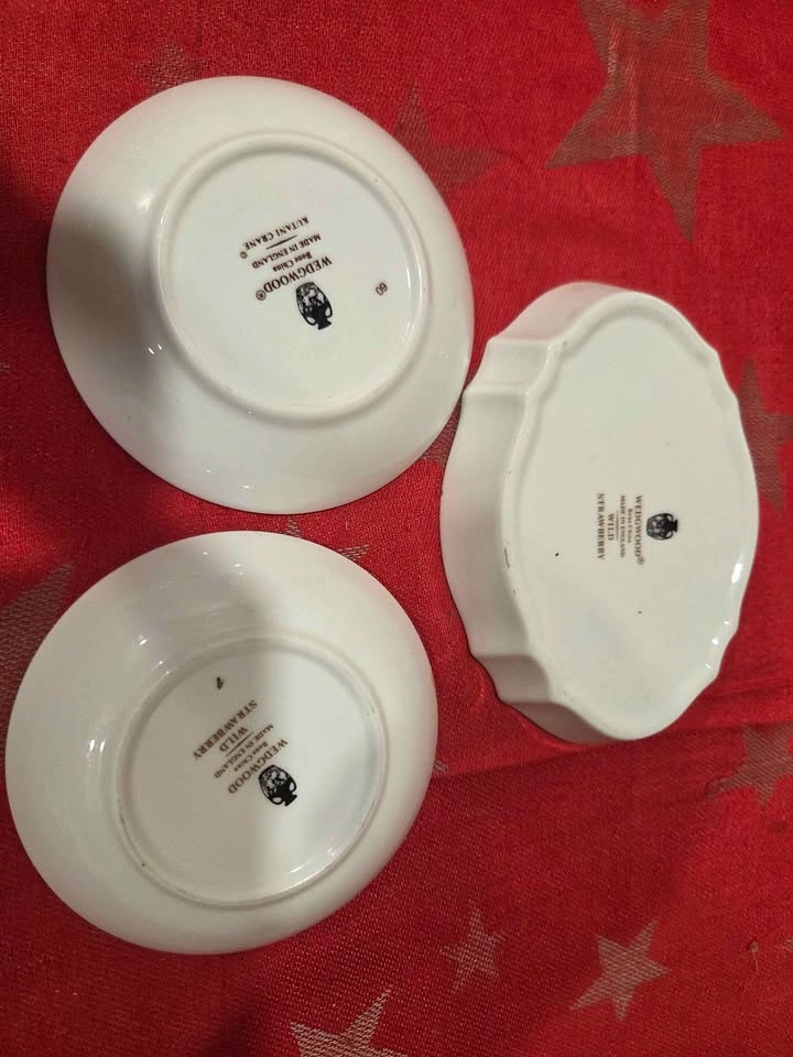 Set of 3 Wedgwood Plates - photo 3