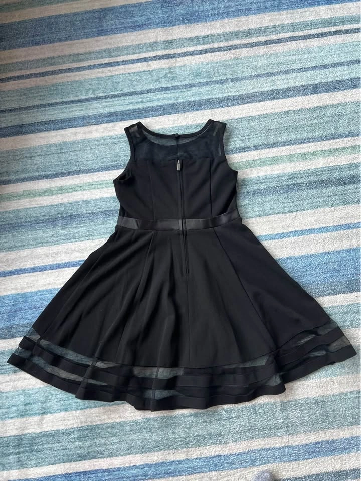 Calvin Klein girls' sleeveless dress - SIZE 10 - Used ONCE - photo 3