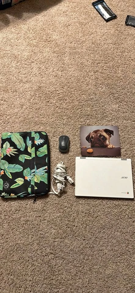 Acer Chromebook 11 bundle! Selling everything together!