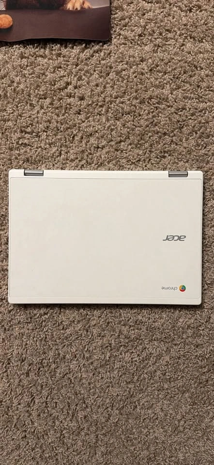 Acer Chromebook 11 bundle! Selling everything together! - photo 2