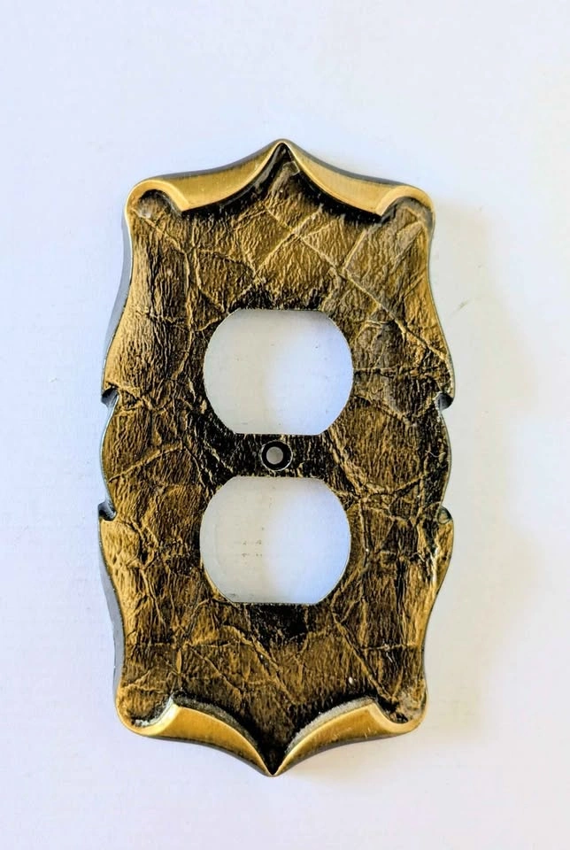 Set of 5 Vintage Ornate Brass Light Switch and Outlet Covers - photo 2