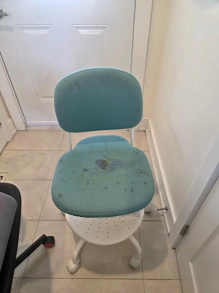 IKEA Kids Desk Chair – Teal / White