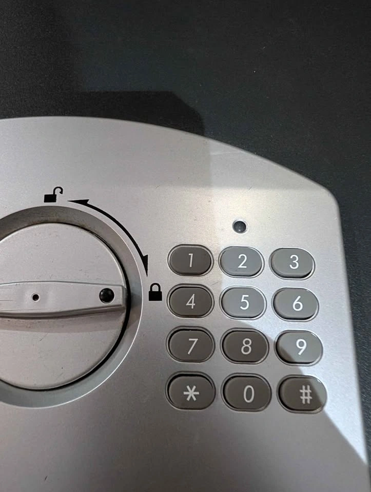SentrySafe Portable Security Safe - photo 4