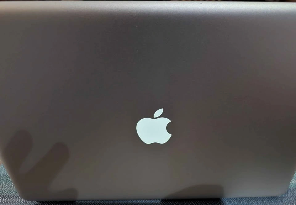 Apple MacBook Pro 500GB Laptop - photo 4