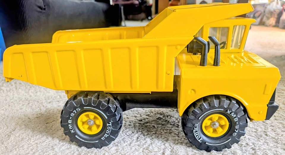Vintage 1973–1974 Mighty Tonka Dump Truck (#3900)