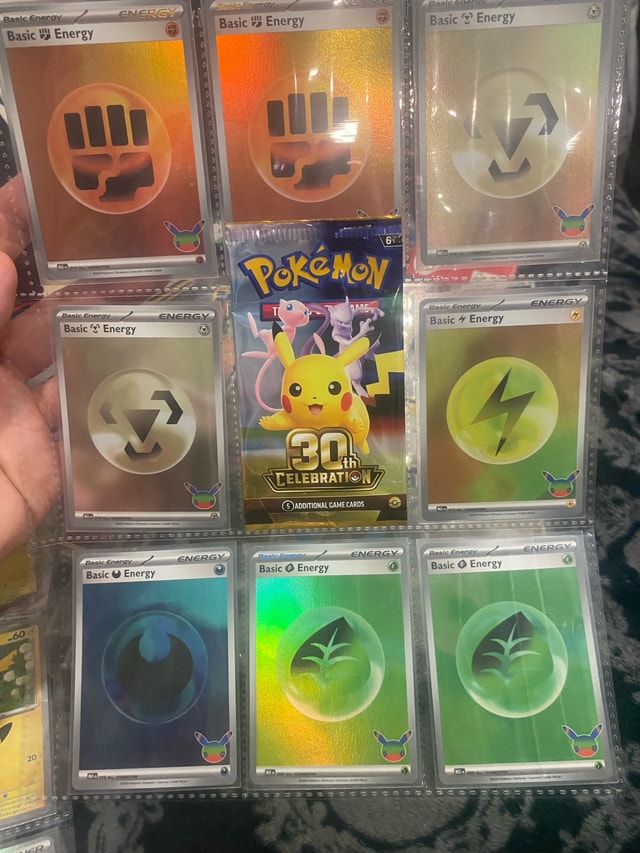 30th Celebration Pokémon Cards - photo 5