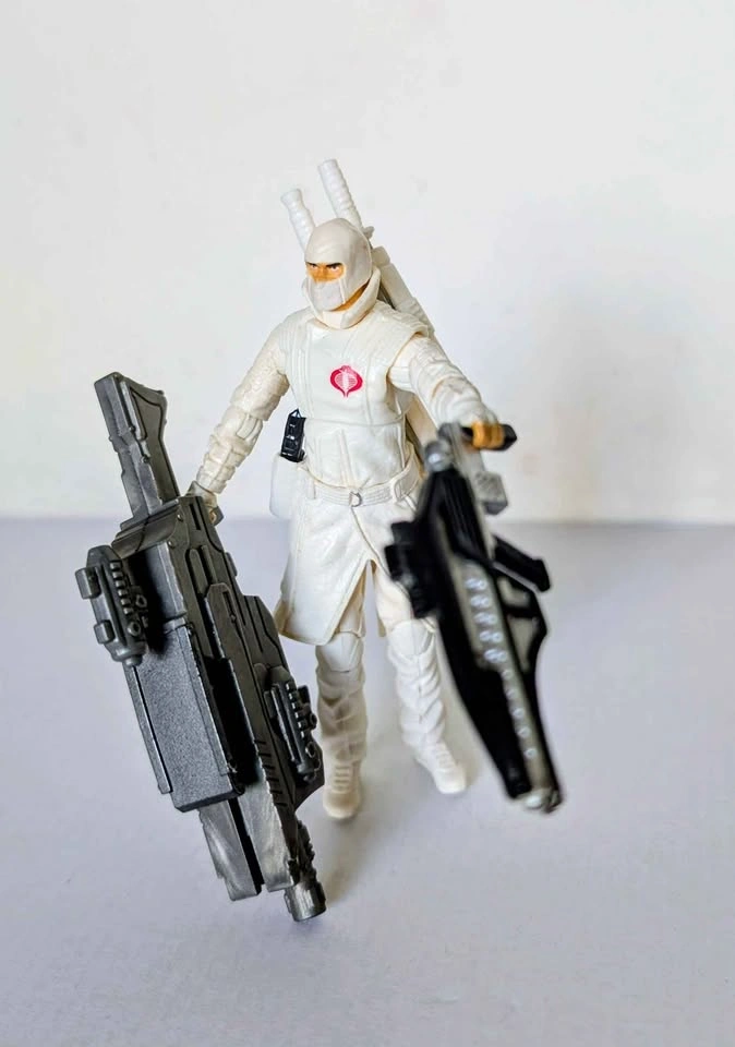 2009 Hasbro Storm Shadow G.I. Joe: The Rise of Cobra Figure - photo 3
