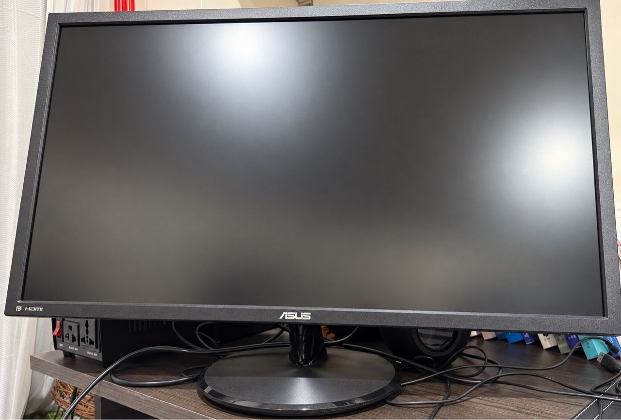 ASUS 28" 4K UHD Monitor (VP28UQG) - $90