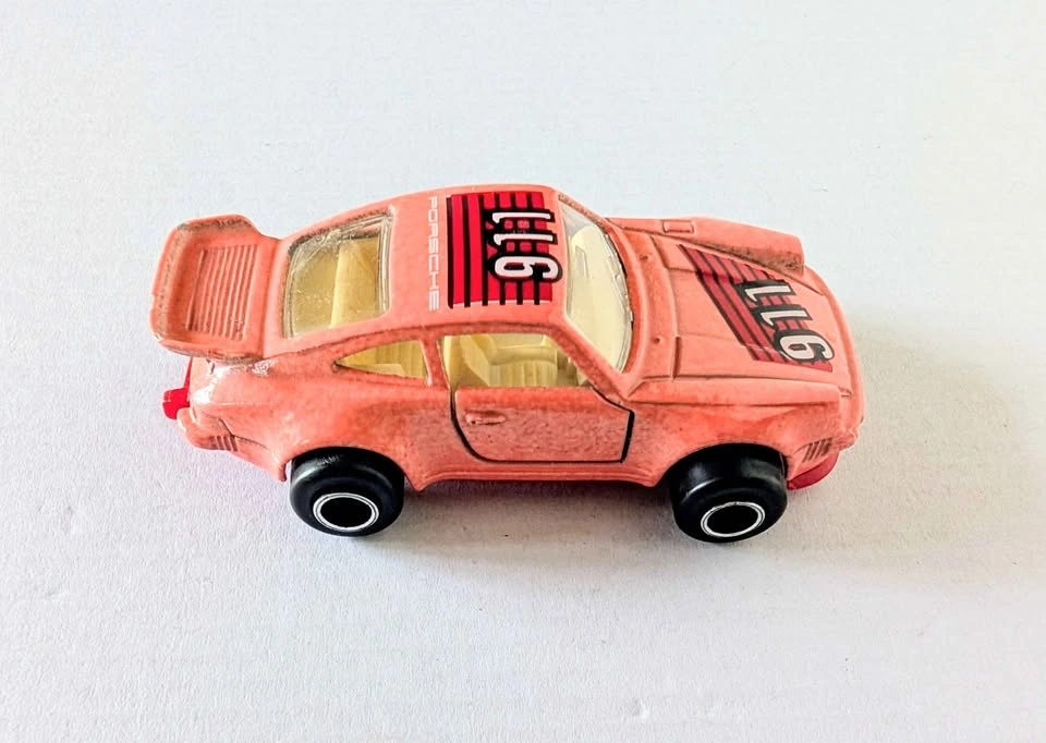 Vintage 1989 Majorette Porsche Turbo 911 No. 209 Die-Cast Car - photo 3