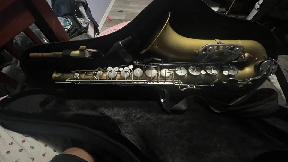 Selmer USA Model 1244 Tenor Saxophone serial number 1311654 - photo 3