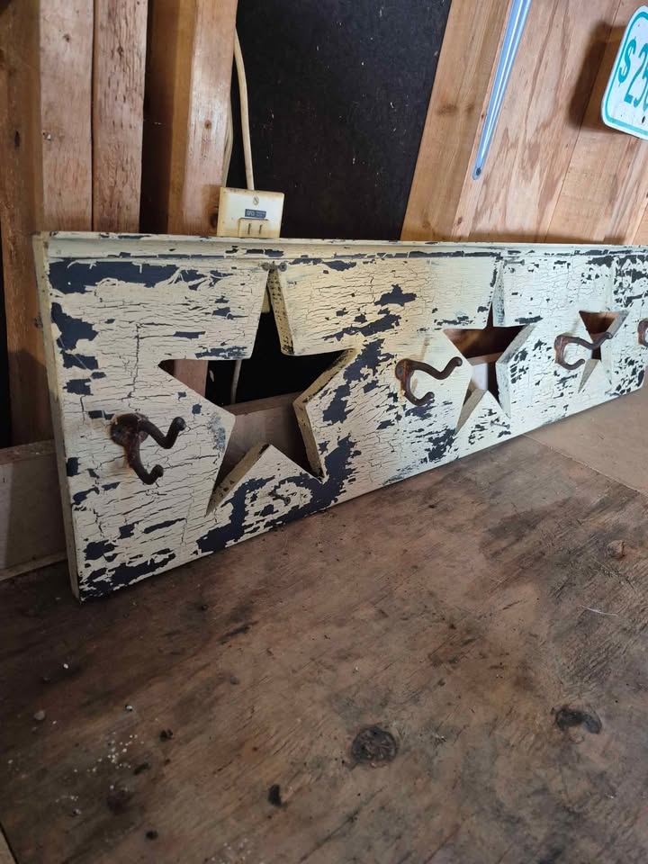 Vintage wall decor,  with hooks. - photo 2