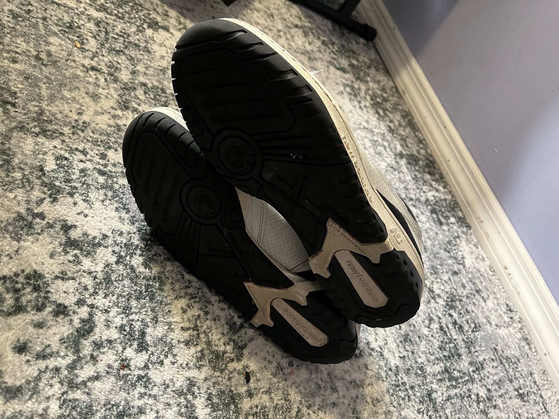 New balance 550 white and black men’s size 9 - photo 2