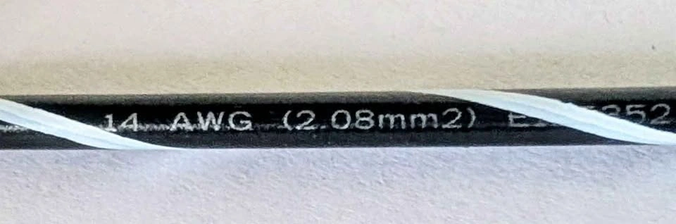 Brand New Bundle of 100 Wires (8" length, 14 AWG) - photo 3