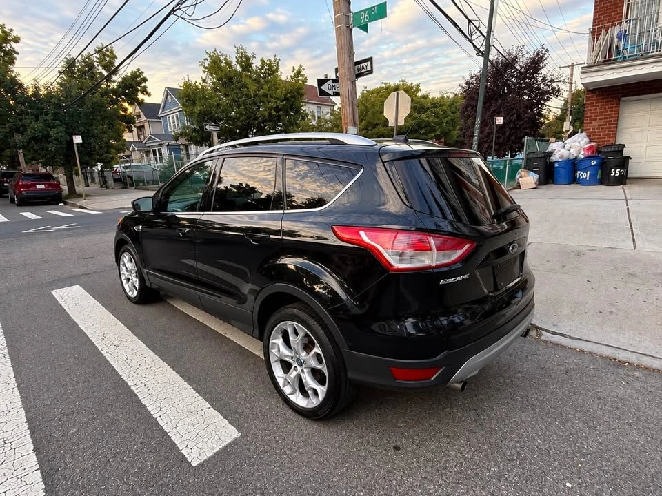 2013 Ford Escape Titanium Sport Utility 4D - photo 4