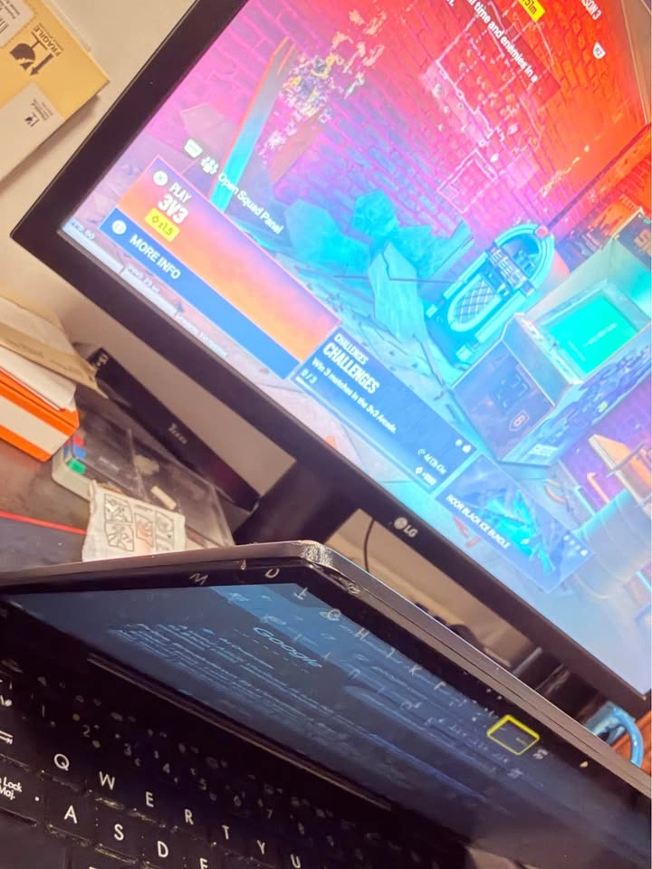 Asus VivoBook Flip 14 - photo 2