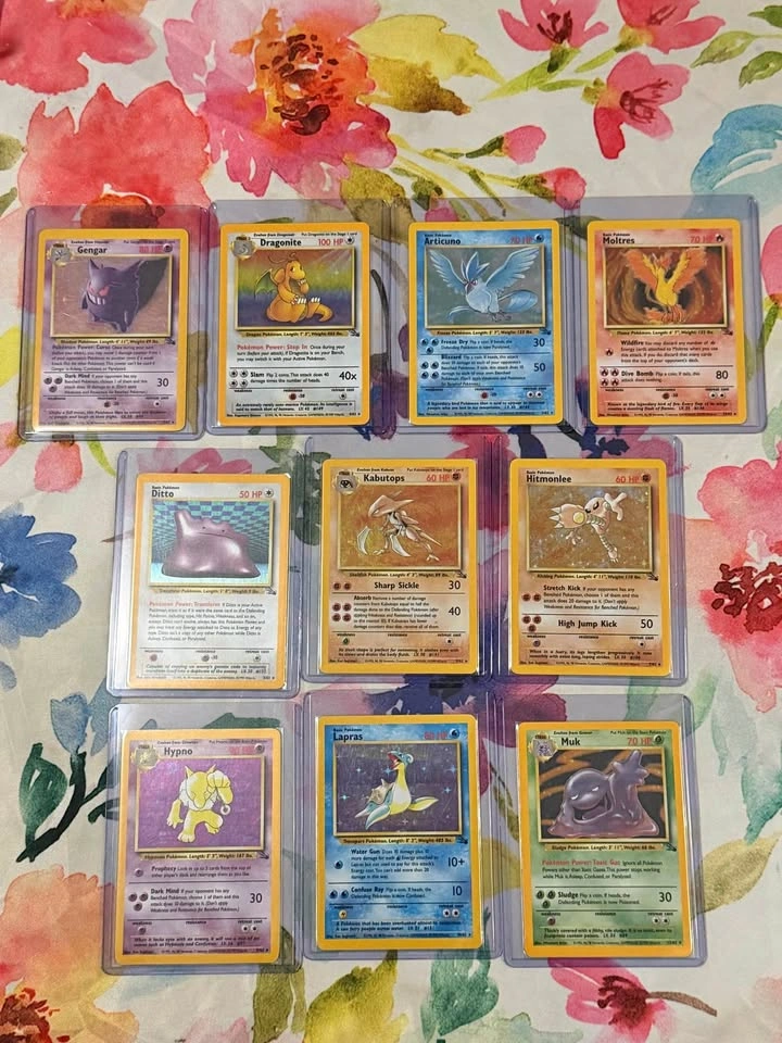 Pokemon Fossil set unlimited 1999 vintage holos LP-NM condition