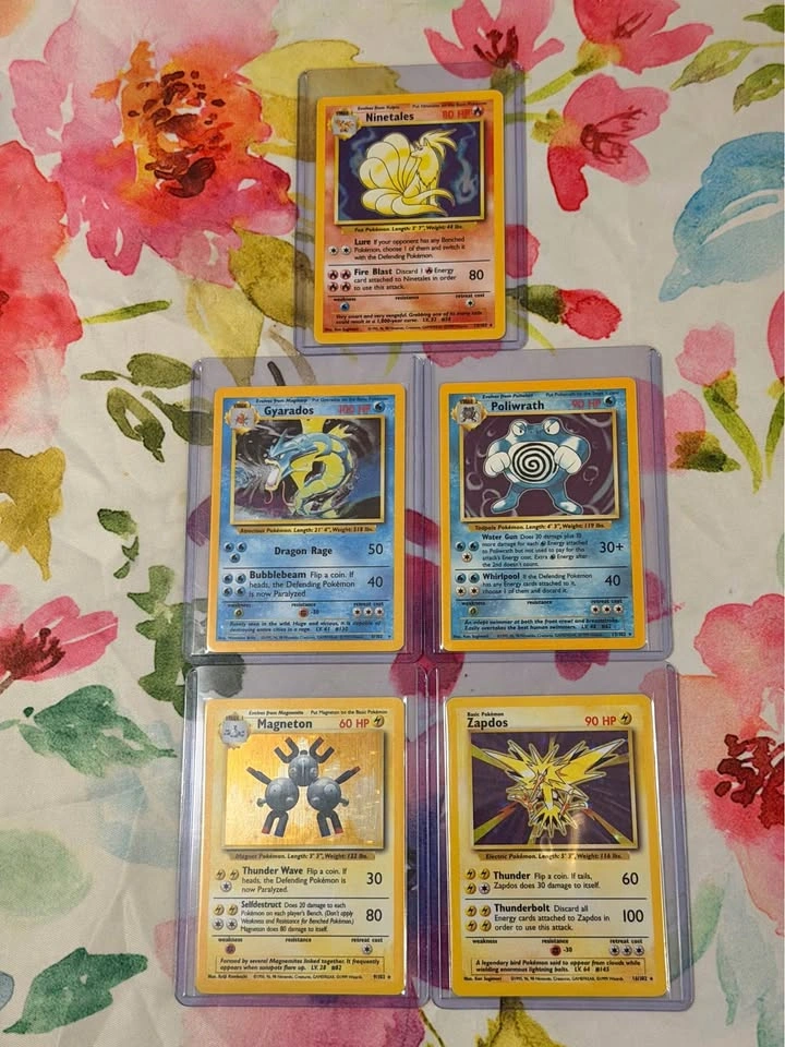 Pokemon Base set unlimited 1999 vintage holos MP-NM condition