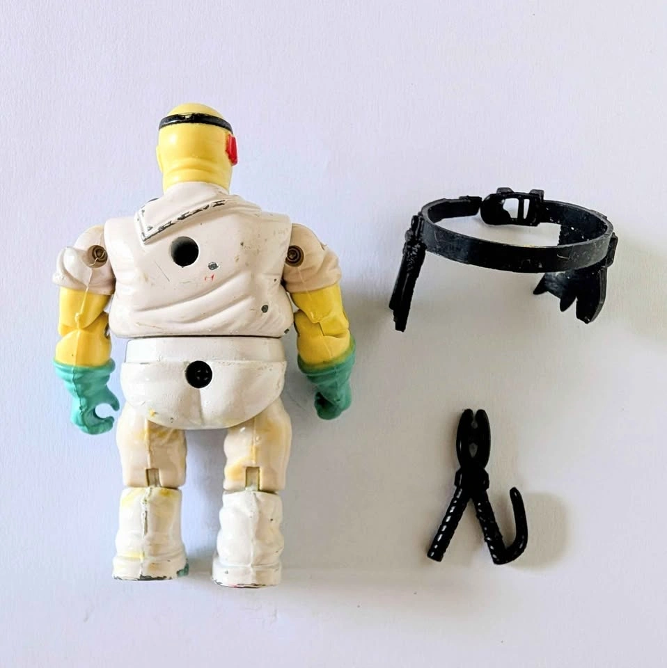 Vintage 1986 LJN Toys Dr. Scarab Action Figure (Complete) - photo 2