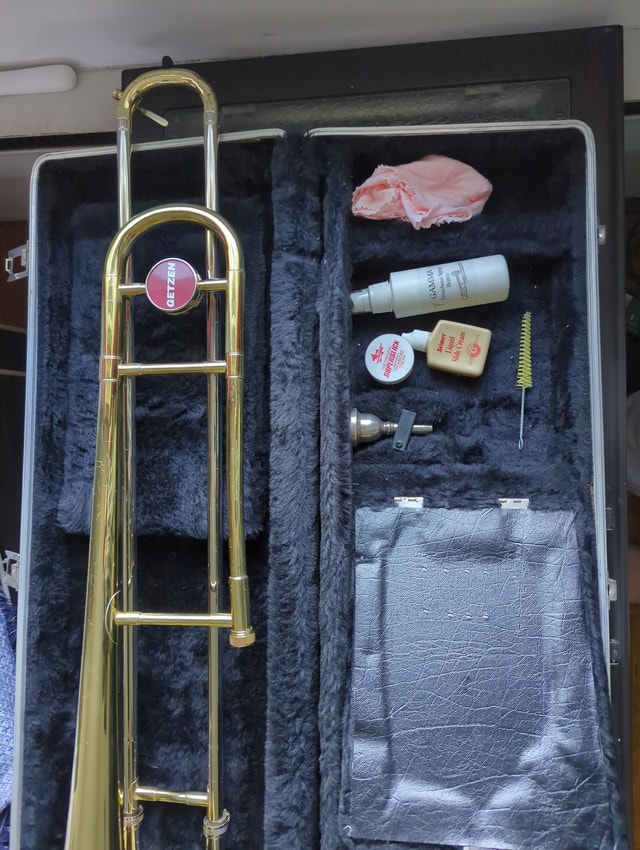Getzen 350 tenor Bb Trombone with case - photo 3