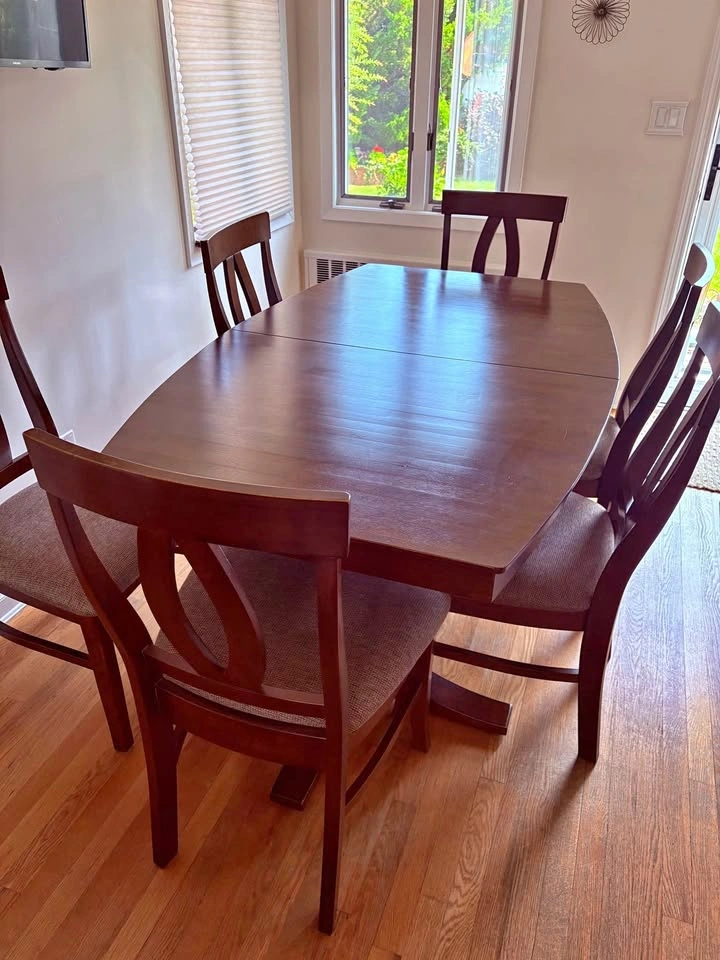 Dark Wood Dining Table with Butterfly Leaf and 6 Chairs