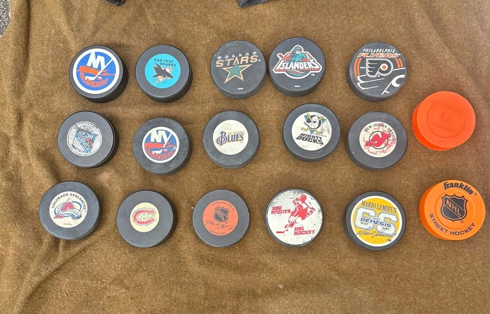 Vintage NHL and Street Hockey Puck Lot - 17 Pucks