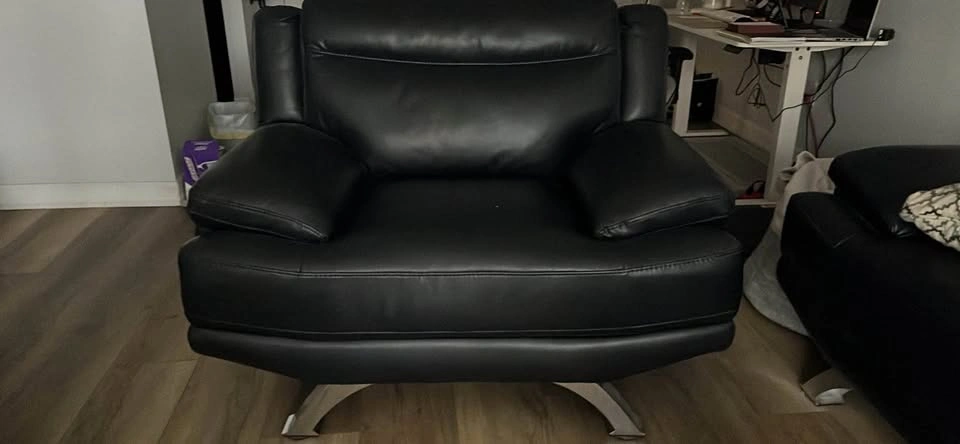 Couch and chair - photo 3