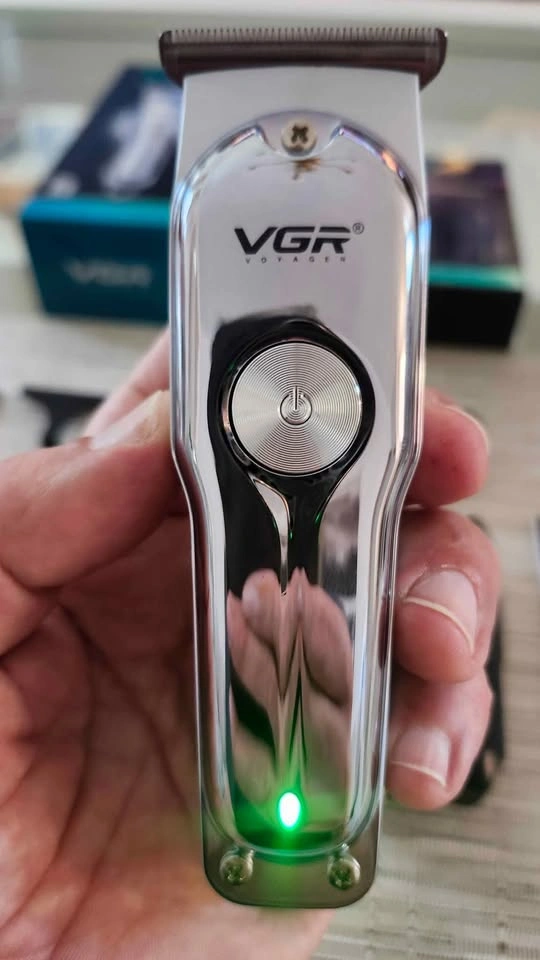 VGR VOYAGER SUPER TRIM PROFESSIONAL TRIMMER & SHAVER SET - photo 2