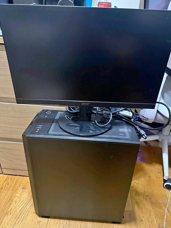 Gaming PC RTX 2060 / i5-9600K / 16GB RAM