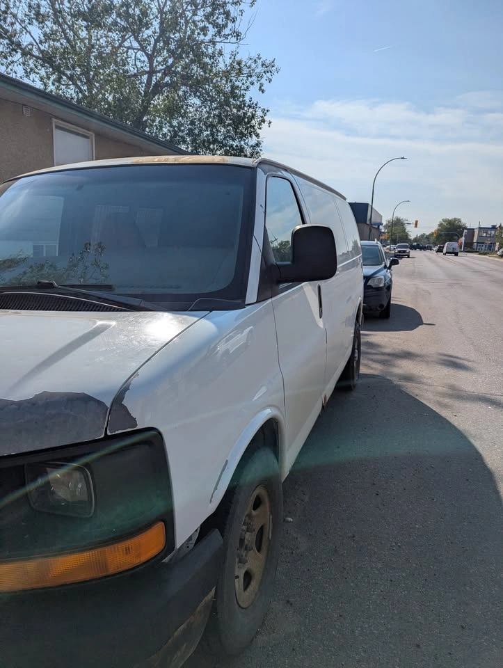 2004 Chevrolet 1500 Express - photo 2