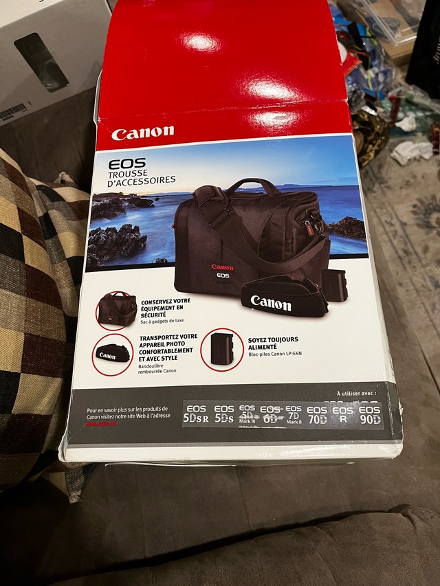 Canon EOS Accessory Kit - photo 2