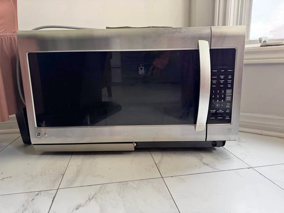 LG Microwave