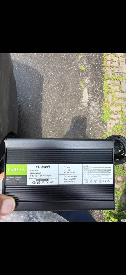 Yarlan battery charger - photo 2