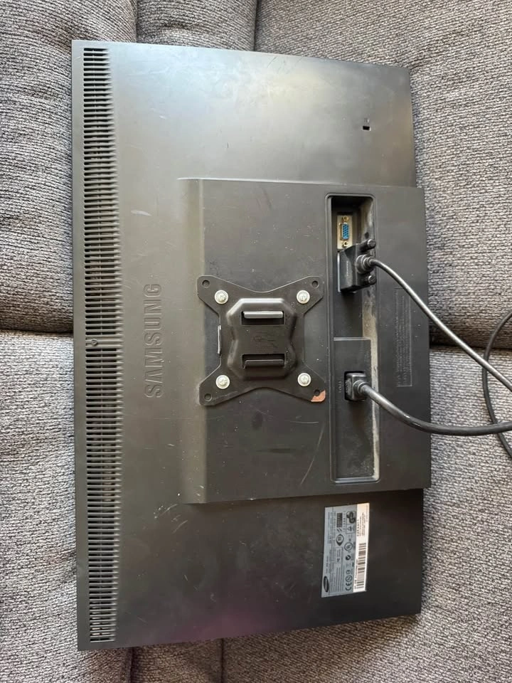 samsung monitor - photo 2