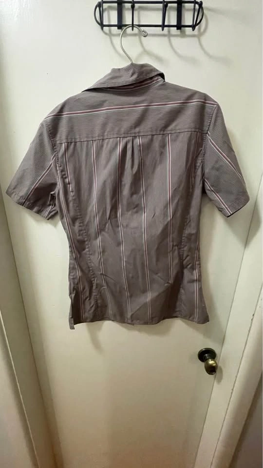 Patagonia Women's 4 Striped Grey Short Sleeve Button Up Shirt - photo 2