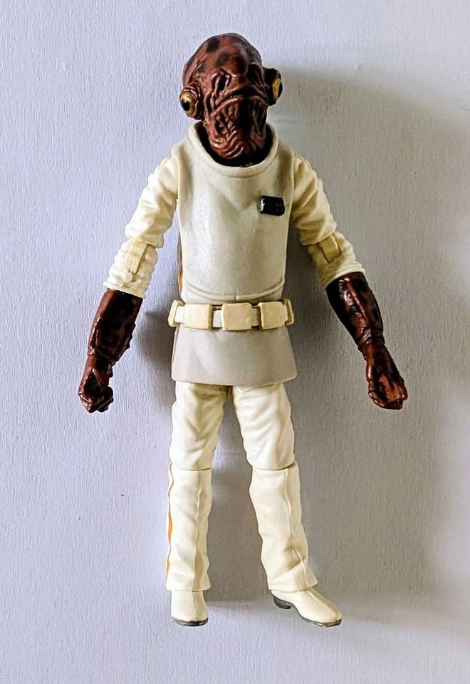 2010 Hasbro Admiral Ackbar Action Figure #22 Star Wars