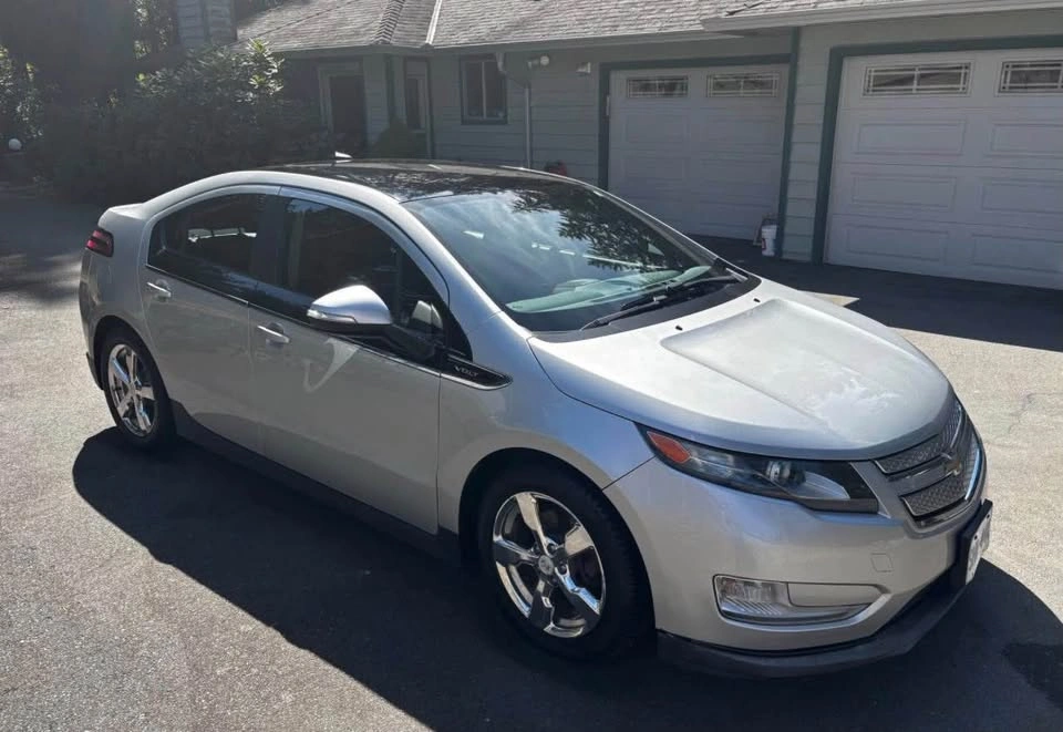 2012 Chevrolet Volt - photo 2
