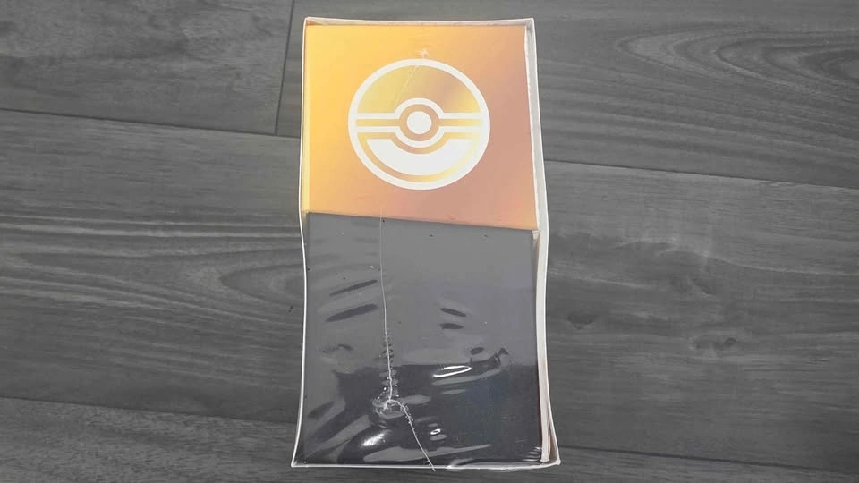 Pokemon TCG 30th Celebrations Pokemon Center ETB - photo 4