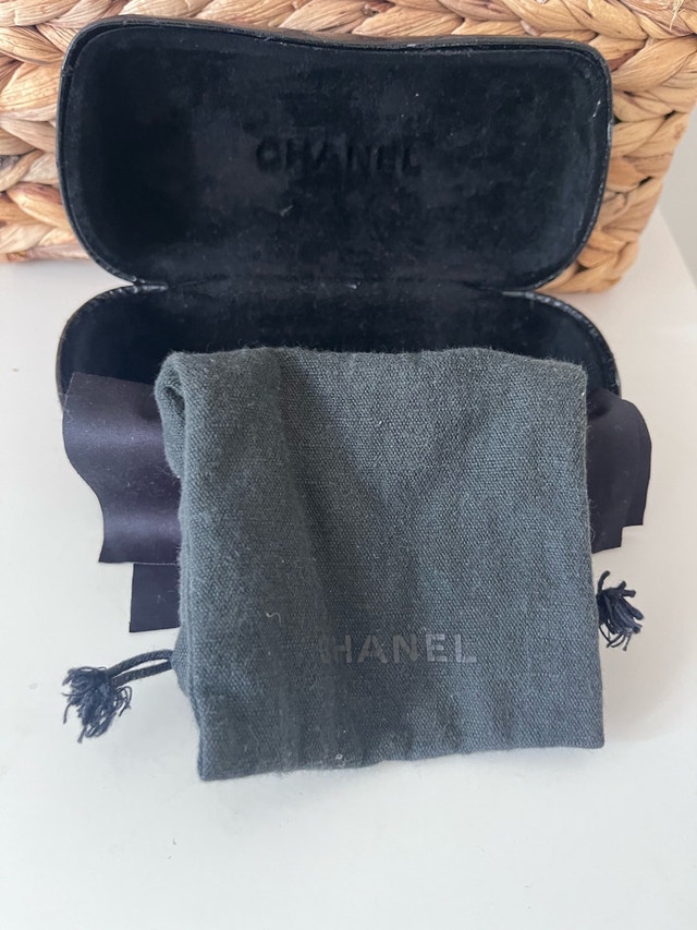 Chanel sunglasses case and tissue - photo 2