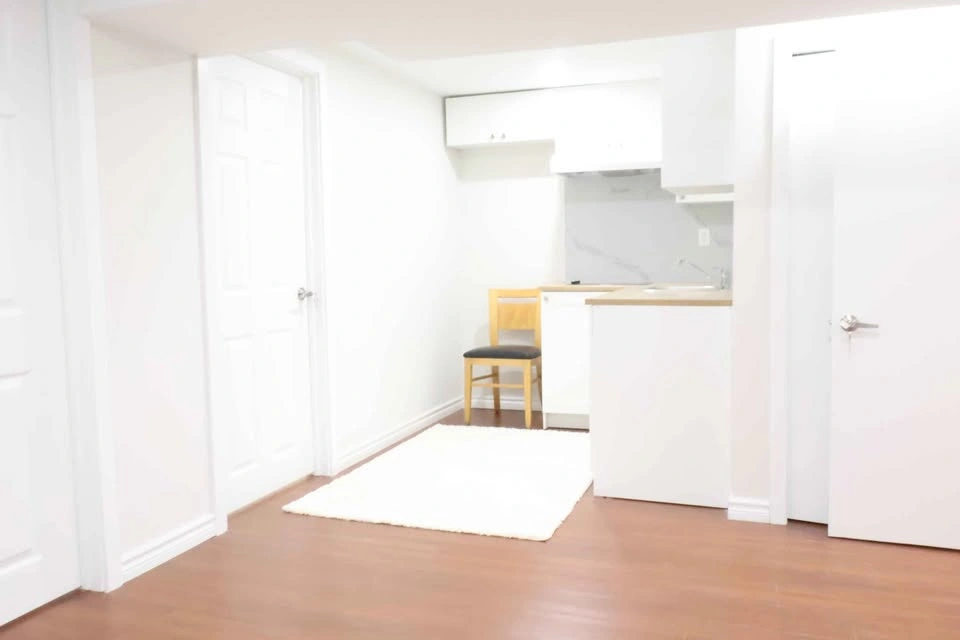 2 Beds 1 Bath - Apartment - photo 3