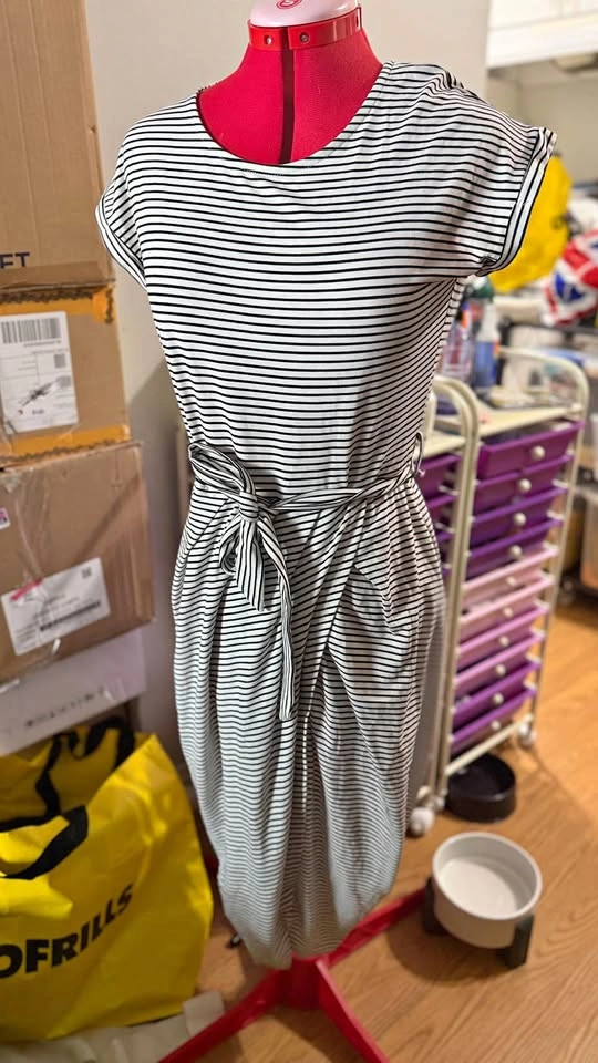 DRESS PAPILLON WHITE AND BLACK STRIPE - Medium (brand new)