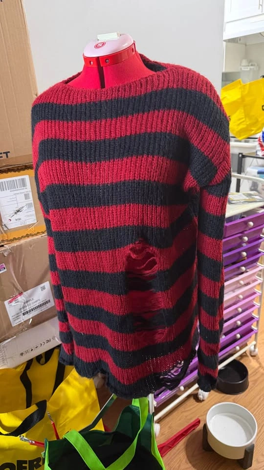Distressed grungy oversized sweater - Large - photo 2