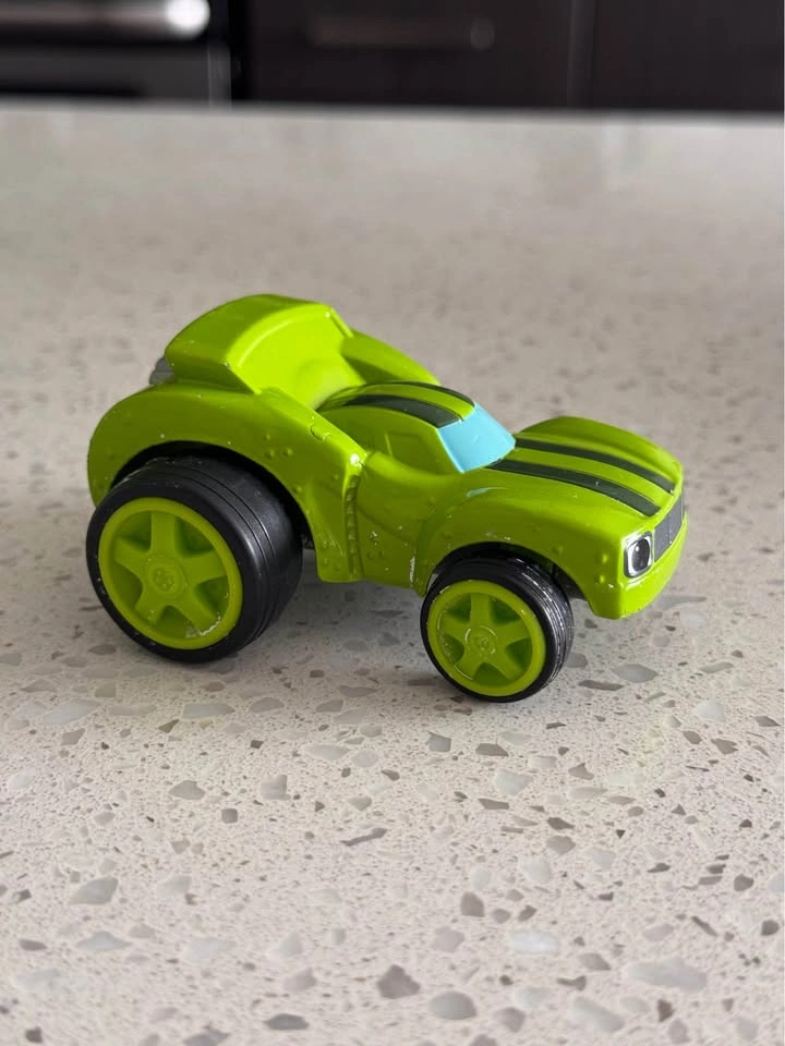 Fisher-Price Blaze and the Monster Machines Pickle Toy Car - photo 3
