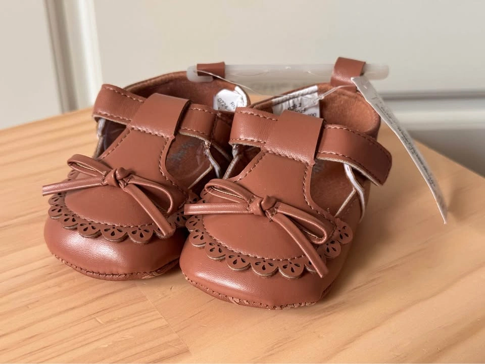 BNWT Little Me - Baby Girl Shoes - Size 2 - photo 5