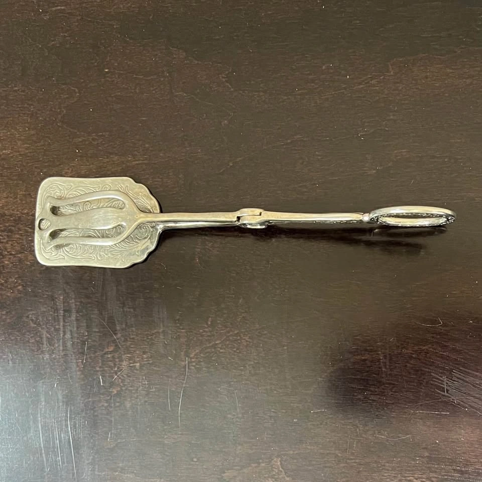 Vintage Silver-Plated Pastry / Buffet Tong with Ornate Engraving - photo 5