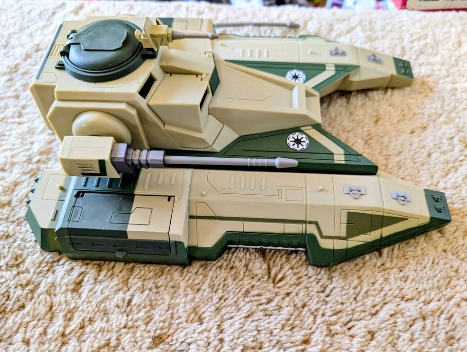 2009 Hasbro TX-130 Republic Fighter Tank Star Wars
