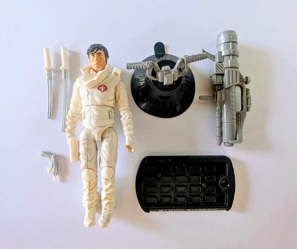 2009 Hasbro G.I. Joe Storm Shadow Paris Pursuit Action Figure