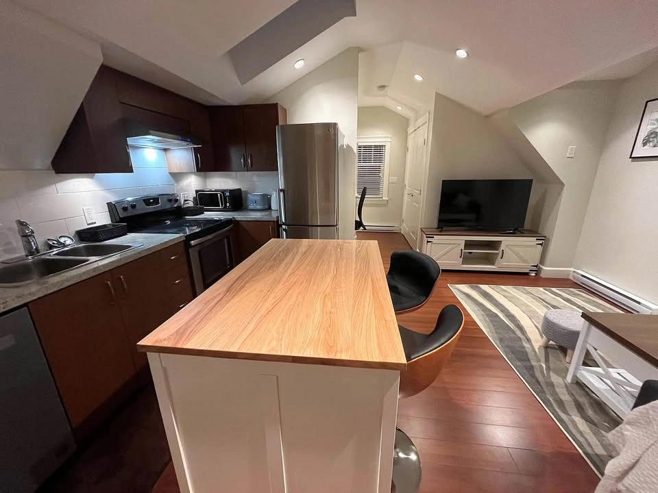 1 Bed 1 Bath - House - photo 4