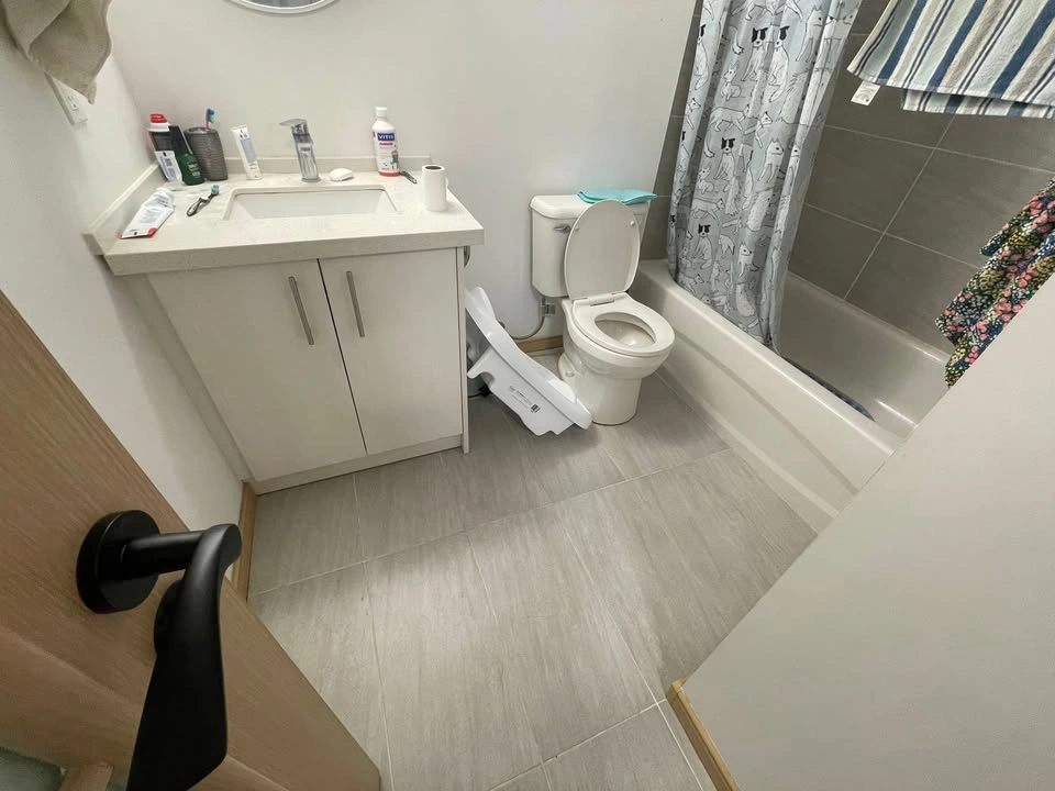3 Bedroom 2 Bathroom Apartment for Rent - photo 5