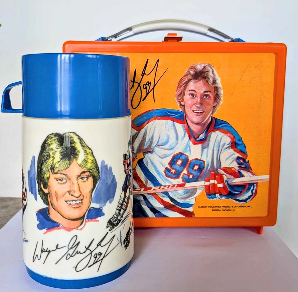 Brand New Vintage 1981 Aladdin Wayne Gretzky Lunch Box and Therm