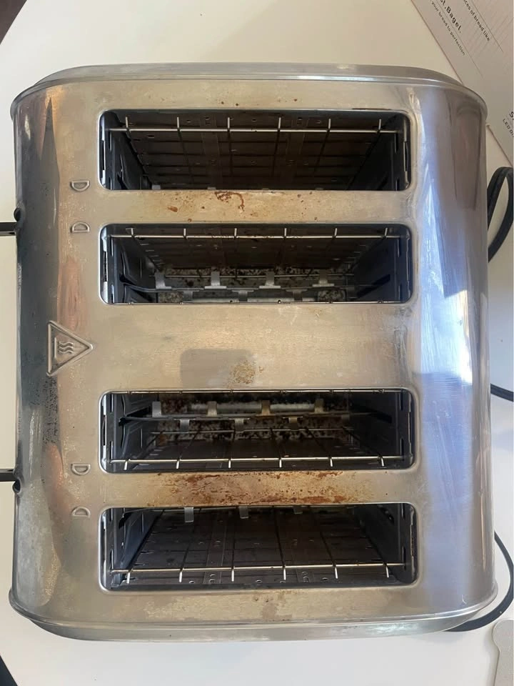 4-Slice Toaster - photo 2